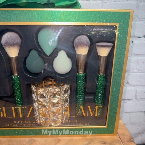 Glitz & Glam Bling Makeup Brush Set 8pcs - Picture 4 of 4